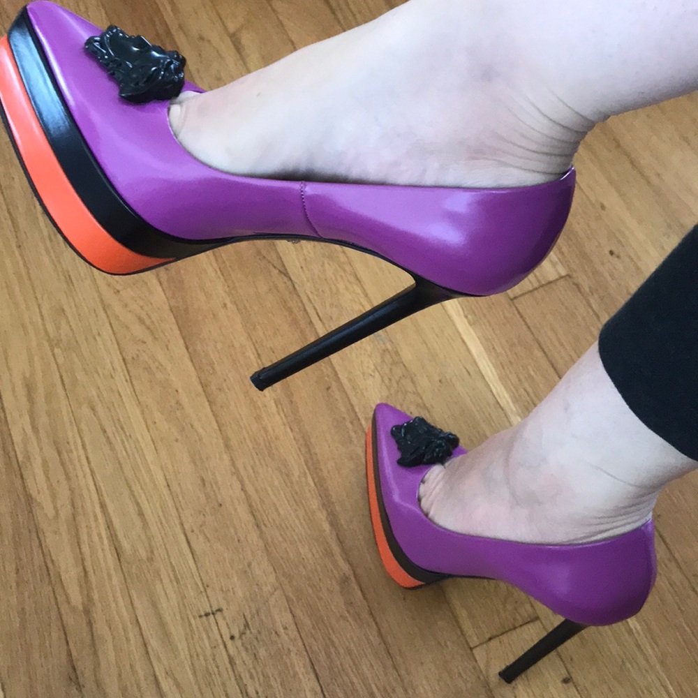 Versace plat form heels size 6